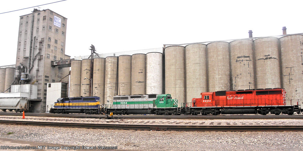Skittles du jour on 277 - they’ll take 2 more GP40s west 